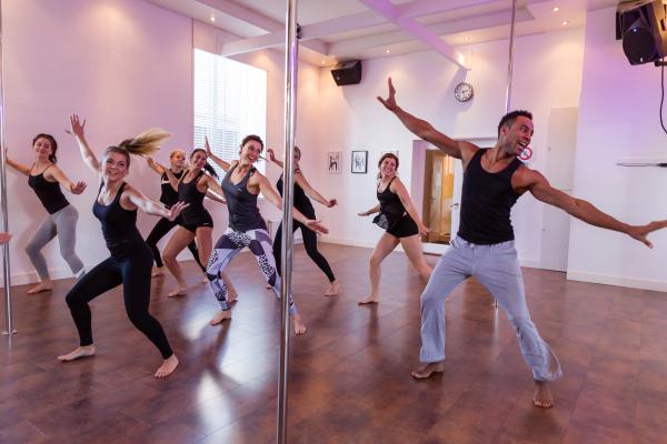 Workshop Paaldansen Vriendinnenuitje in Amsterdam